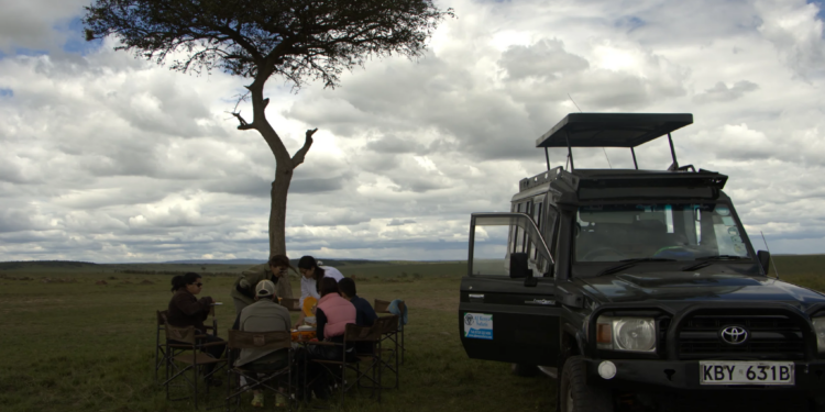 Safari Chronicles: A 4×4 Expedition through Kenya’s Marvelous Masai Mara