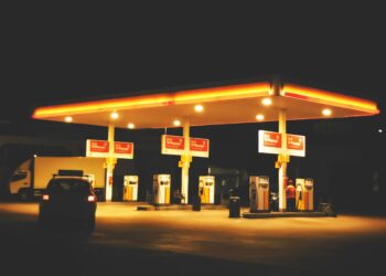 EPRA Fuel Price Review January 2026: Petrol Down to KSh 182.52 in Nairobi – Full Breakdown & Trends