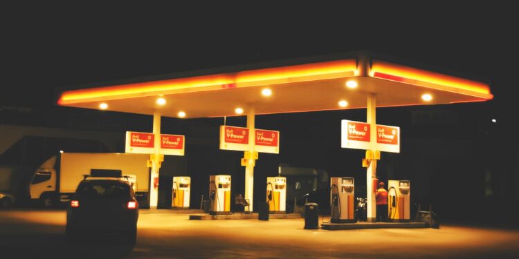 EPRA Fuel Price Review January 2026: Petrol Down to KSh 182.52 in Nairobi – Full Breakdown & Trends